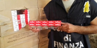 Aversa: sigarette di contrabbando nel camper, arresti