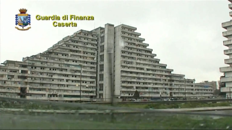 Spaccio di droga a domicilio tra Napoli e Caserta gestito da scissionisti: due arresti