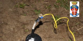 Napoli, bomba nella notte crea il panico: danneggiato ingresso di un palazzo