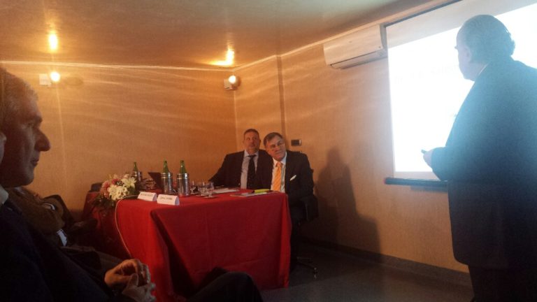 Terra dei fuochi, oncologi chiedono screening genetico permanente su bambini