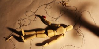 Caserta: Il Mangiafuoco dal 19 dicembre al 6 gennaio a Officina Teatro