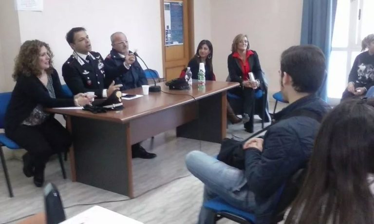 Aversa: il centro Noemi incontra studenti del Siani