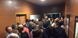 Assemblea Pd Caserta: urla e spintoni, rissa tra delegati. Scontro Caputo-Stellato e Abbate-Graziano GUARDA IL VIDEO ESCLUSIVO