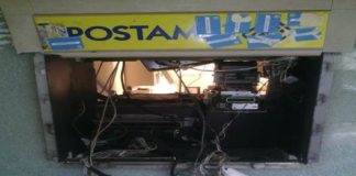 Villa Literno: fanno esplodere il bancomat della posta ma il colpo fallisce: la cassaforte resta chiusa