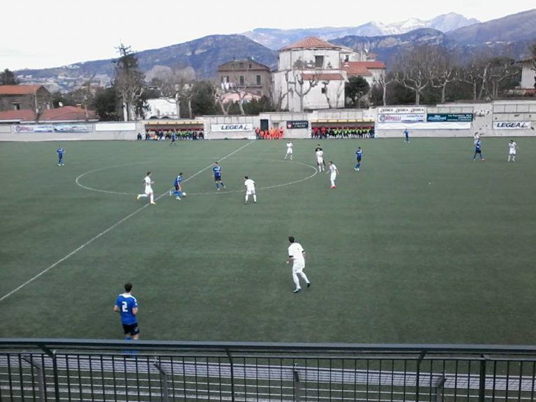 La rimonta dell’Agropoli si ferma a Sorrento con un pareggio, vincono le rivali