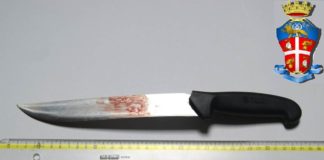 Orrore a Napoli, 17enne uccide la madre in casa a coltellate dopo una lite