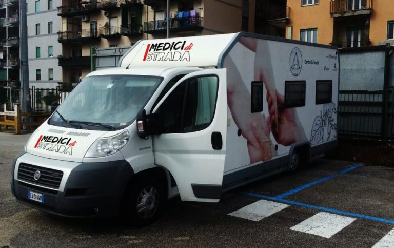 Napoli: nasce l’associazione Medici di Strada, assistenza per i clochard