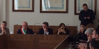 Casal di Principe, Cantone ricorda Don Diana: “Casalesi non più sinonimo di malaffare”