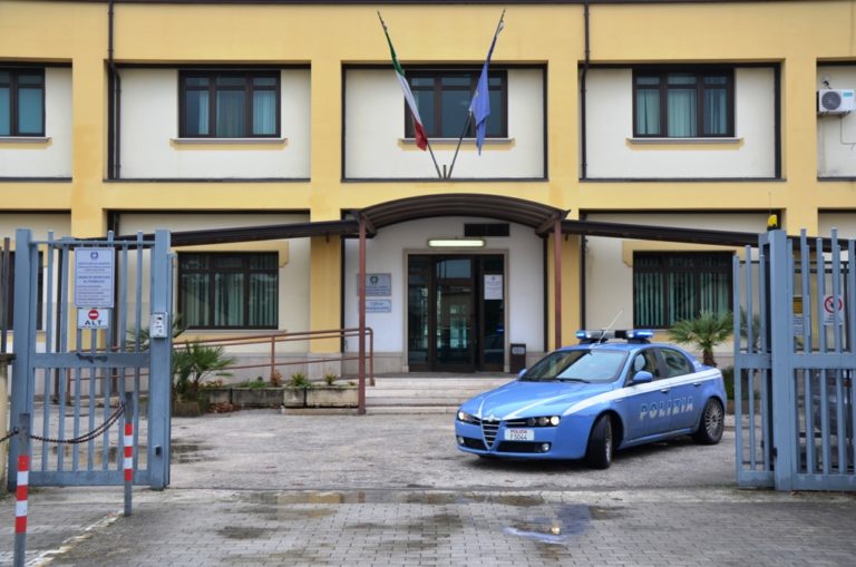 Polizia: sindacato, commissariato Santa Maria Capua Vetere è un forno
