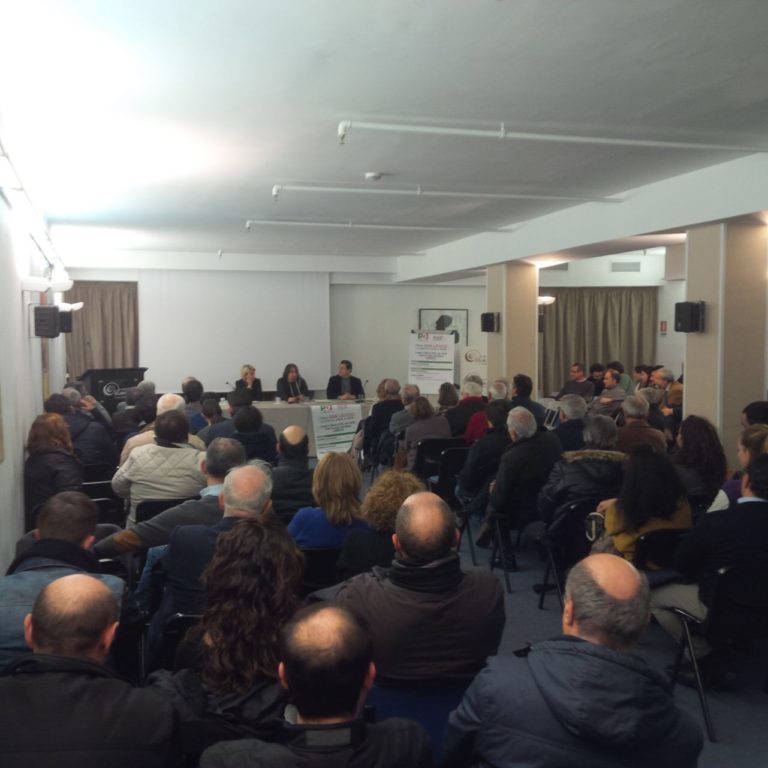 Caserta, De Michele: rete d’impresa per salvare produzione seta
