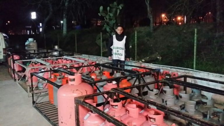 Piana di Monte Verna: scoperto deposito abusivo gpl, scatta il sequestro