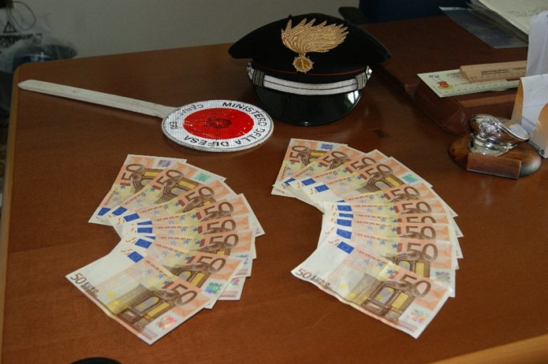Calabritto: beccati a spendere soldi falsi, due denunciati