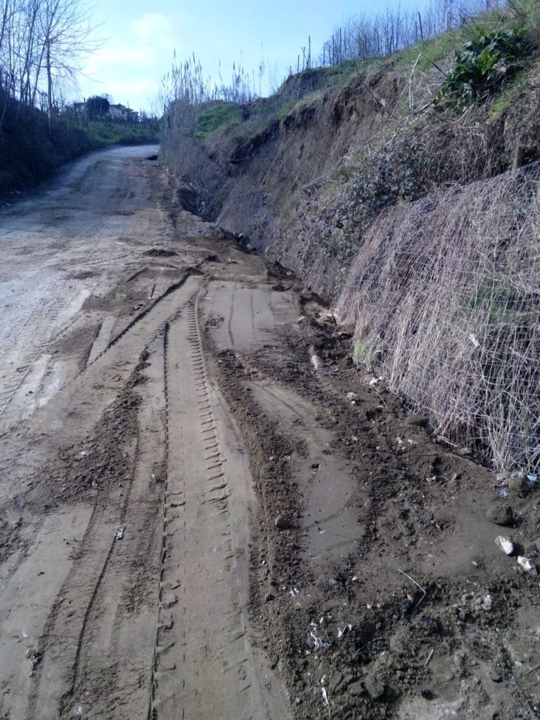 Marano: getta materiale risulta in strada ma viene beccato. Area ripulita