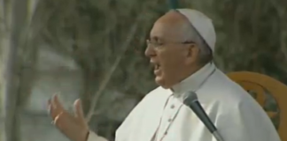 Papa Francesco alla piazza di Scampia: “cultura di vita è vostra grande risorsa”