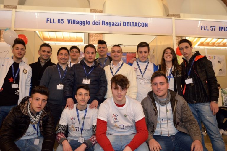 Robotica, gli alunni del Villaggio dei Ragazzi vincono a Maddaloni