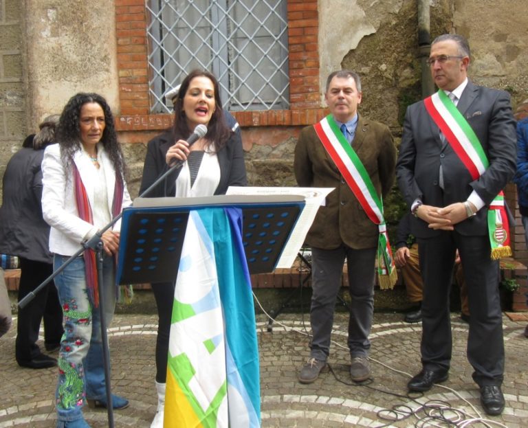 Marzano Appio ‘Città di Pace’, festa per il passaggio della fiaccola