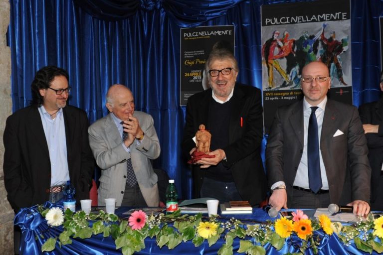 Sant’Arpino: Pulcinellamente premia Gigi Proietti