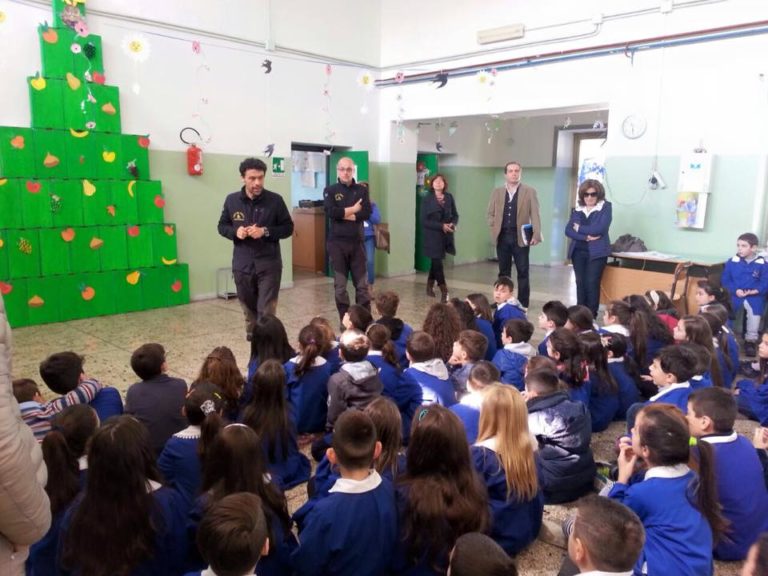 Casaluce: “Scuola e Sicurezza”, vigili del fuoco incontrano alunni comprensivo