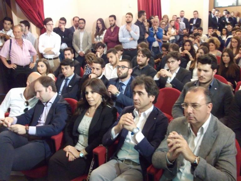 Regionali Campania, ex macello gremito per Forza Italia. Virgilio: priorità difesa occupazione