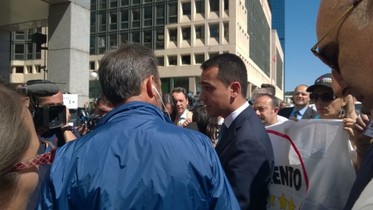Caos in Regione, Di Maio: “si torni al voto, conto lo pagherà Renzi”. Diffida per sconvocazione consiglio