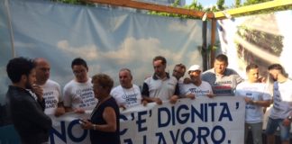 Vertenza Whirlpool, delegazione operai incontra attori “Gomorra”: “Non c’è dignità senza lavoro”