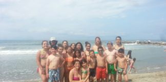 Casapesenna, giornata al mare con l’associazione Ultimi