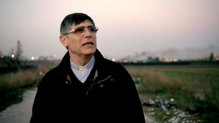 8xmille Chiesa cattolica: don Maurizio Patriciello al centro della campagna “Chiedilo a loro 2015” VIDEO