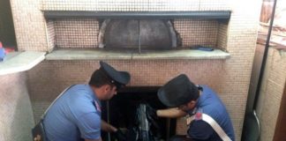 Gricignano: fucile modificato nel forno a legna, in manette pizzaiolo
