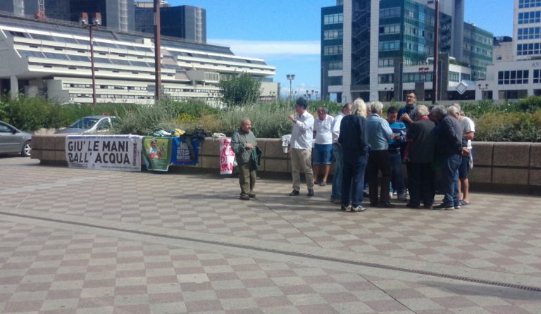 Napoli: comitati per l’acqua pubblica in presidio al consiglio regionale