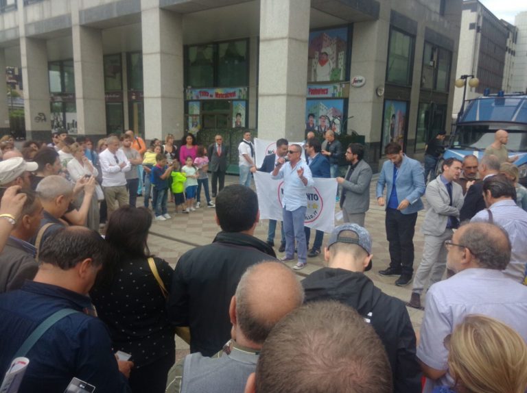 ‘Impugniamo la Buona scuola’, il Movimento 5 Stelle in presidio al consiglio regionale
