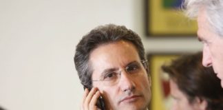 Tweet al veleno di Caldoro contro De Luca: “De Luca ha vinto per i voti della P3 e di De Mita! Il resto è nulla. A loro pagherà il prezzo della vittoria”