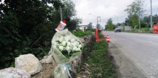 Gioia Sannita: auto contro bus studenti, rose bianche e ceri per ricordare Pasqualino Giamei