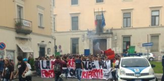 FOTO Mobilitazione a Caserta contro governo e “Buona Scuola”, studenti in piazza