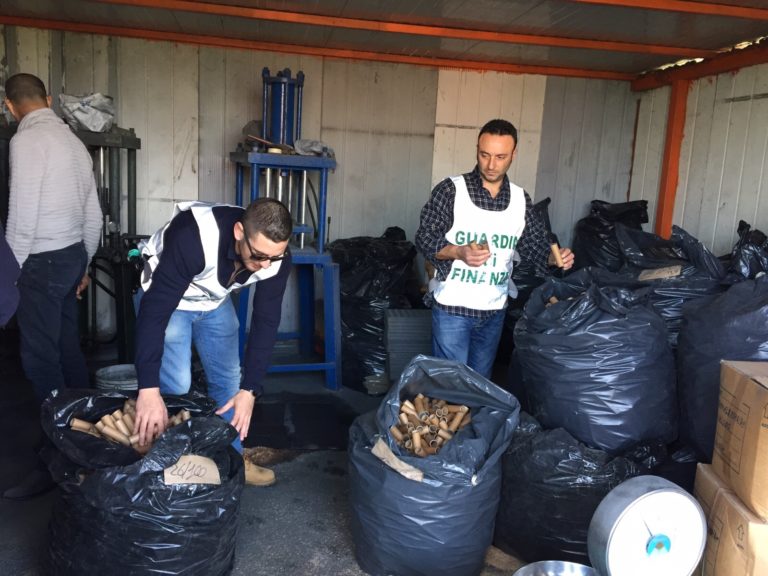 Orta di Atella e Mondragone: sequestrati 38mila botti illegali