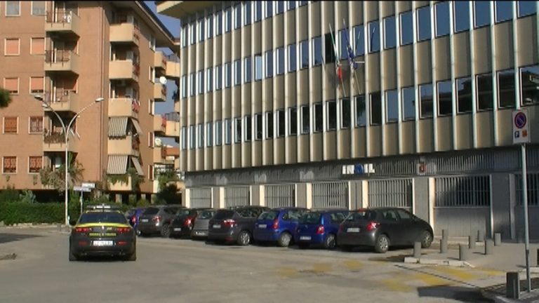 Caserta: truffa sulle pensioni di invalidità, in manette due funzionari Inail