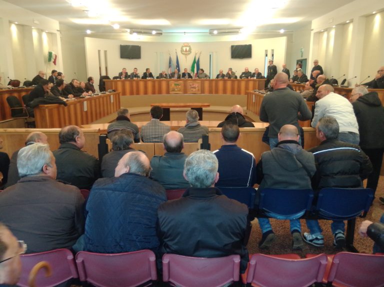 Marcianise: ex amministratori contestati dai lavoratori, abbandonano tavolo su interporto. Si punta a tavolo tecnico e cronoprogramma