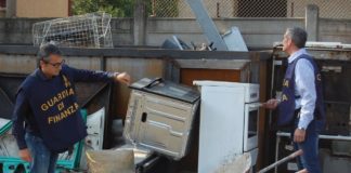 San Felice a Cancello: rifiuti pericolosi e tossici stipati in discarica, denunciati proprietari terreno