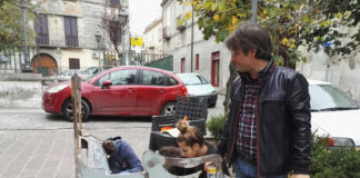 Arienzo: restaurata una delle panchine del gruppo ‘ArtieBassi’