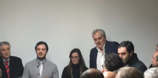FOTO Caserta: bagno di folla all’inaugurazione della segreteria di Caputo e della sede di iDem, l’eurodeputato si commuove. Presenti politici, sindaci e esponenti della società civile