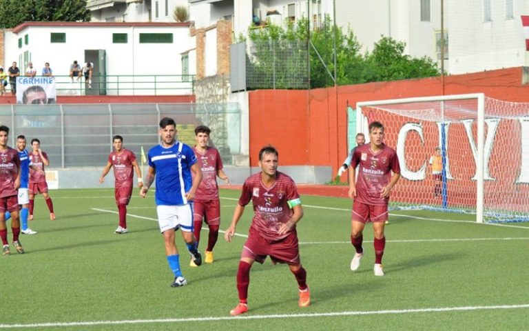 Serie D. Agropoli e Sarnese pronte per il derby salernitano. Due nuovi giocatori per i “Delfini”.