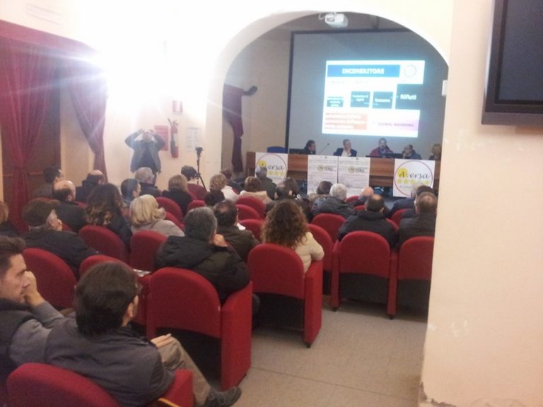 Aversa, rifiuti zero: convegno dei 5 Stelle