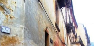 Piedimonte Matese: vandali in azione in centro, danneggiate recinzioni edificio pericolante