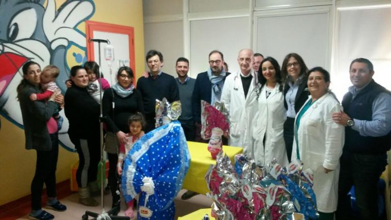 Carrefour dona uova ai bambini ricoverati negli ospedali di Caserta e Marcianise