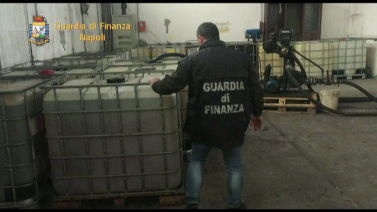 Raffineria clandestina di gasolio sequestrata a Nola