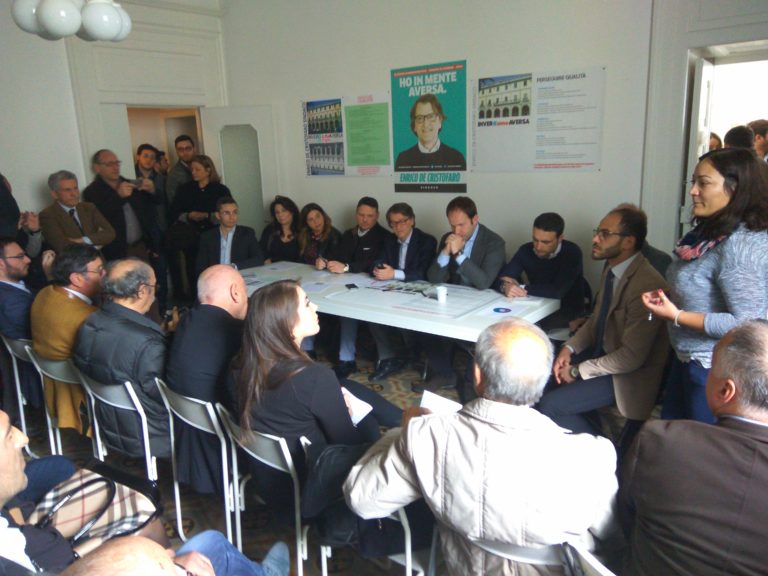 VIDEO – Aversa,  Enrico De Cristofaro scopre le carte.  Gianpiero Zinzi alla conferenza stampa