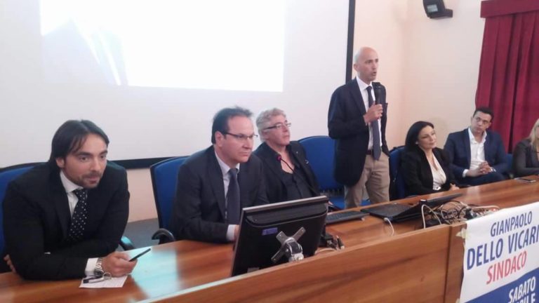 Aversa, Dello Vicario si presenta: “No alle lobby, ci batteremo contro chi vuole il mega centro commerciale”
