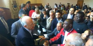 Castel Volturno, De Luca incontra i balneari e lancia cabina di regia sul modello Bagnoli