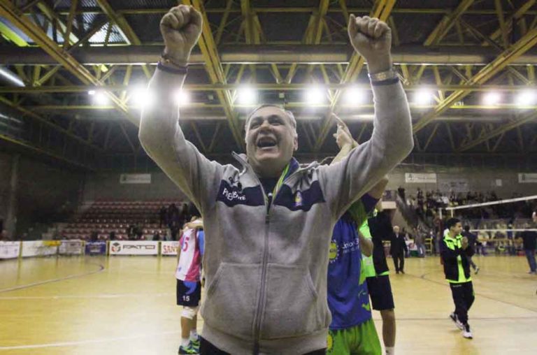 Volley, Mobylia con un piede in Serie A