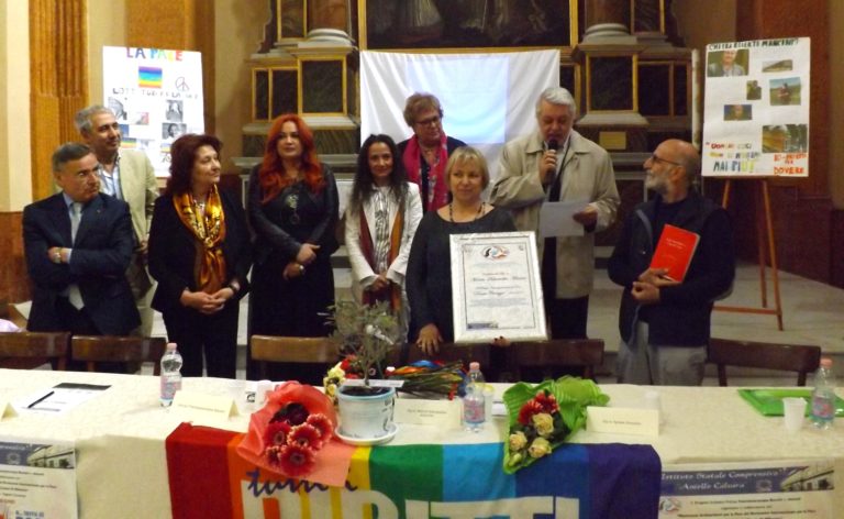 Marcianise: consegnato il Premio Internazionale per la Pace Donna coraggio a Monika Mancini