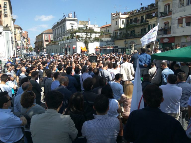 Aversa, Di Battista per Maria Grazia Mazzoni: siamo gli unici a portare la gente nelle istituzioni